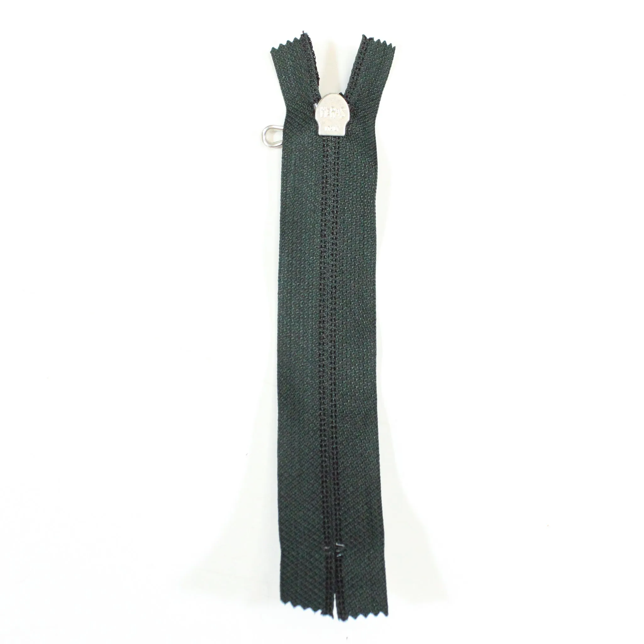 6" METAL PULL NYLON ZIPPERS (2 COLORS)