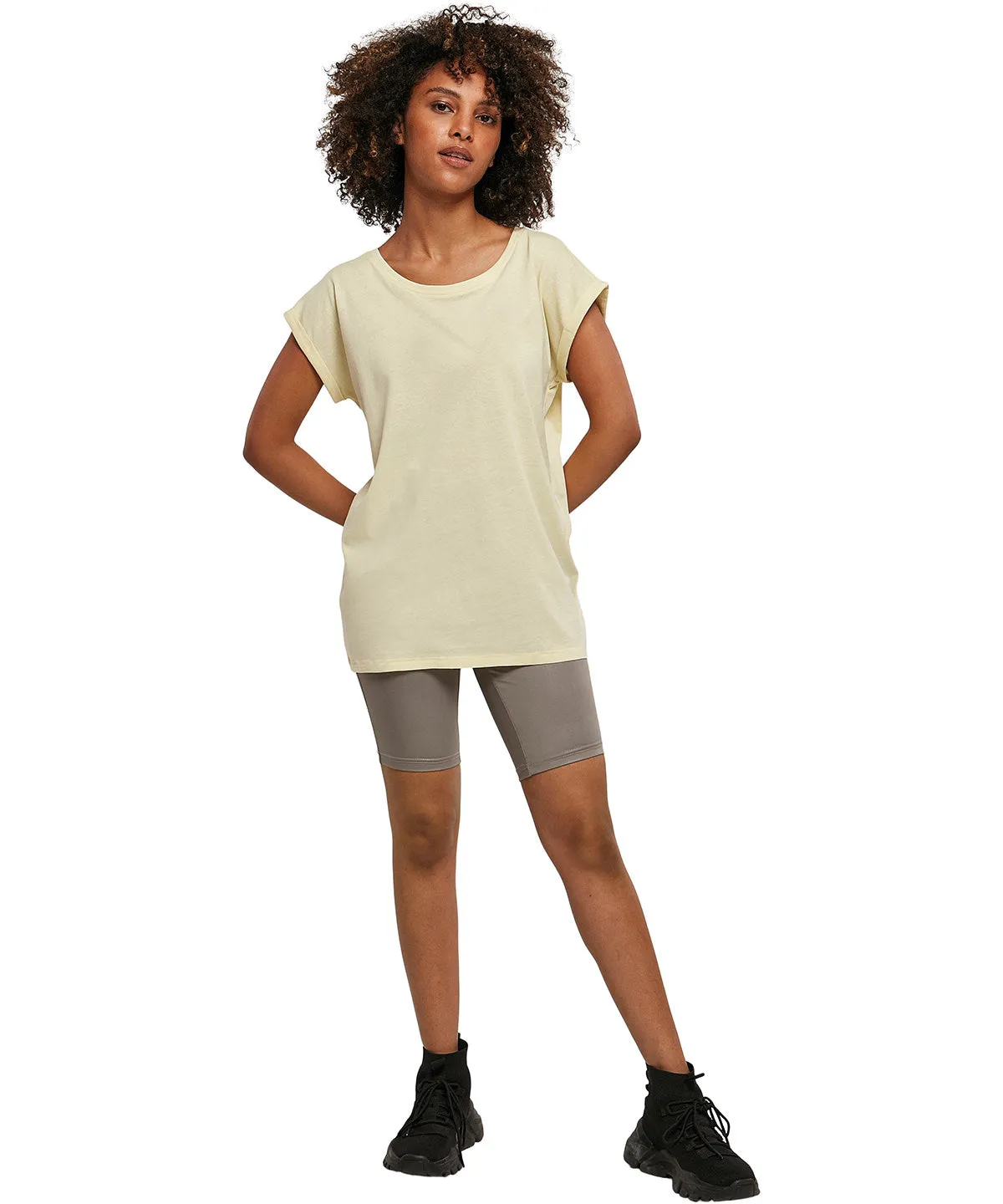 Womens extended shoulder tee | Sand